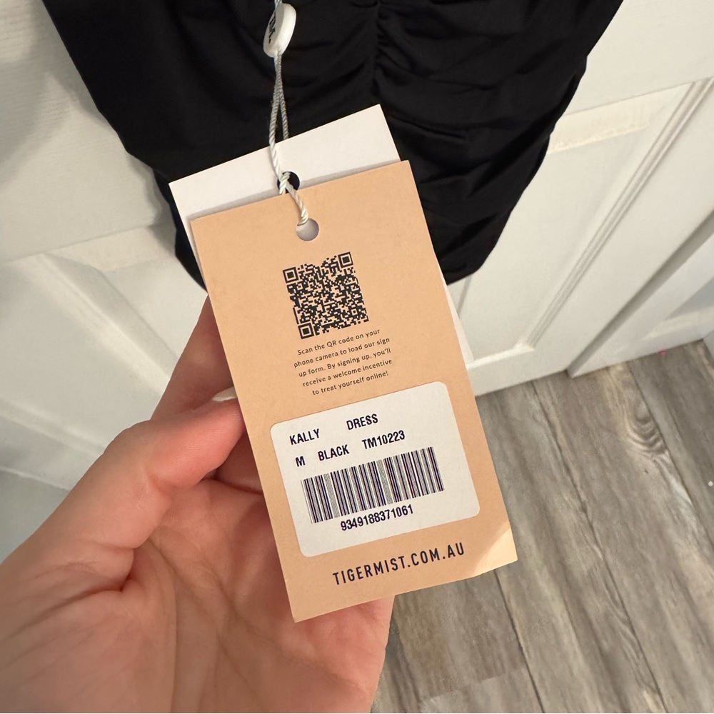 Tiger Mist Elegant Black Backless Dress - Picture 5 of 5